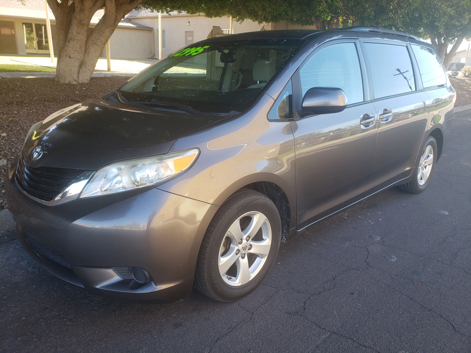 photo of 2012 Toyota Sienna LE FWD 8-Passenger V6